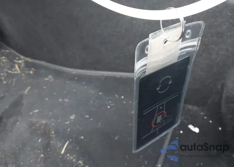 2021 Tesla Model Y Long Range Dual Motor All-Wheel Drive z USA, uszkodzony, nr VIN 5YJYGDEE3MF076930